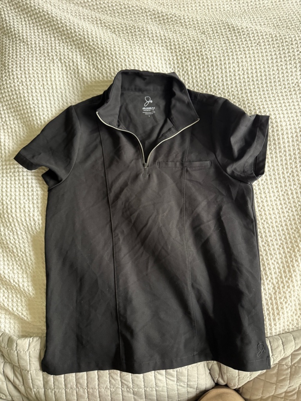 Jaanuu Limited Edition Black Zip Front Scrub Top Size S